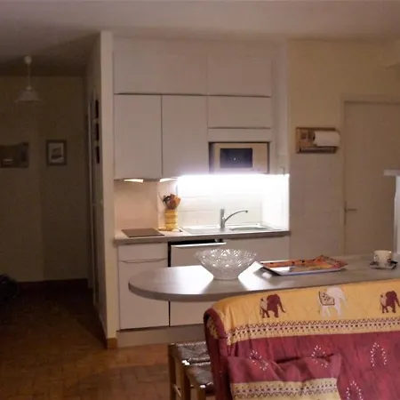 Apartment T2 Proche Et Port *